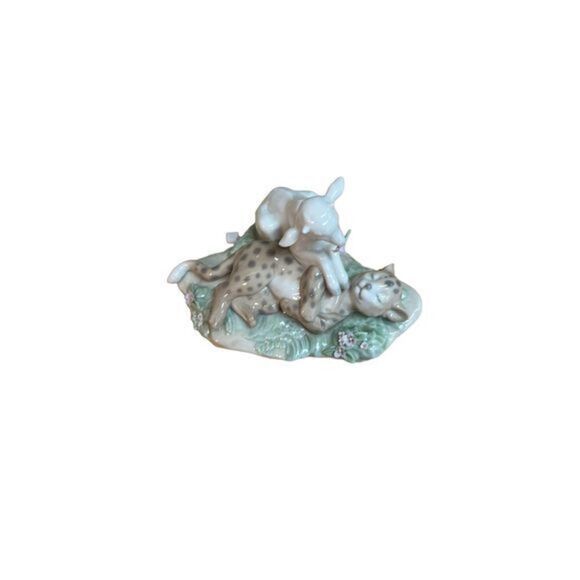 LLADRO " The Leopard Shall Lie Down with the Kid"#6926Spain animal figurine